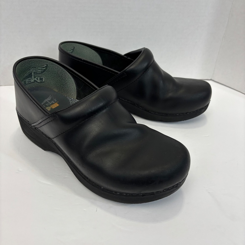 Dansko XP 2.0 Clogs Women 40 (9.5-10) Black Faux Leather Slip Resistant Comfort